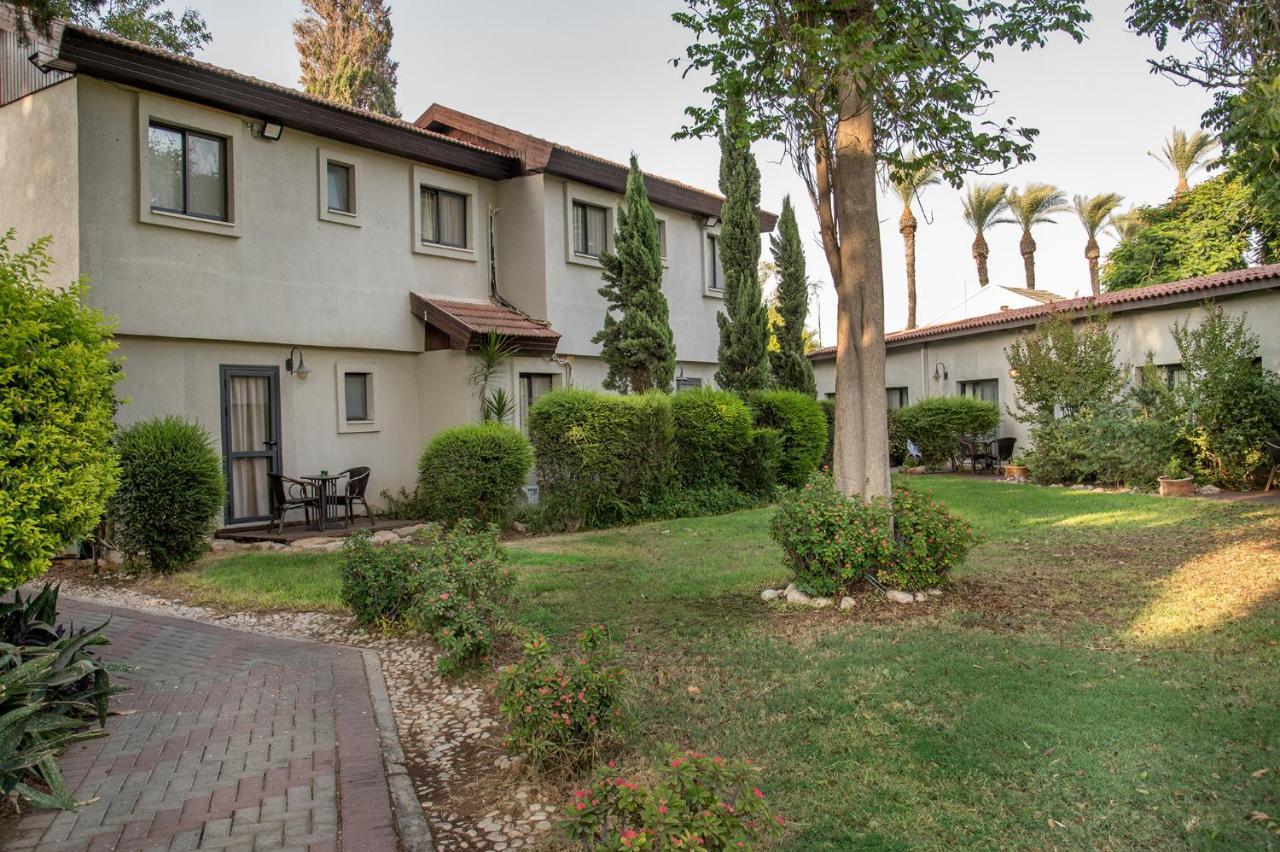 Degania Bet Kibbutz Country Lodging Кинерет Экстерьер фото