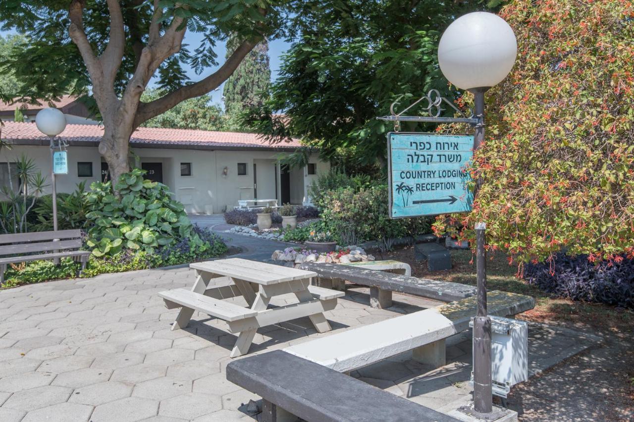 Degania Bet Kibbutz Country Lodging Кинерет Экстерьер фото