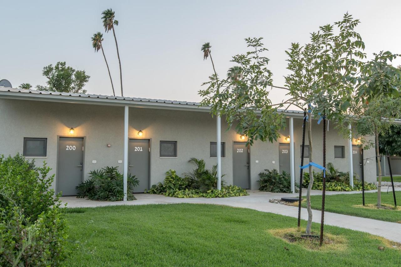 Отель Degania Bet Kibbutz Country Lodging Кинерет Экстерьер фото