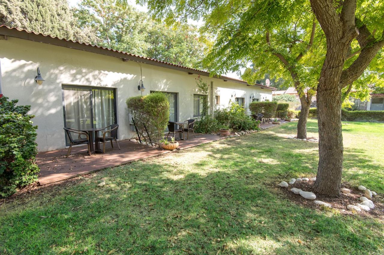 Degania Bet Kibbutz Country Lodging Кинерет Экстерьер фото