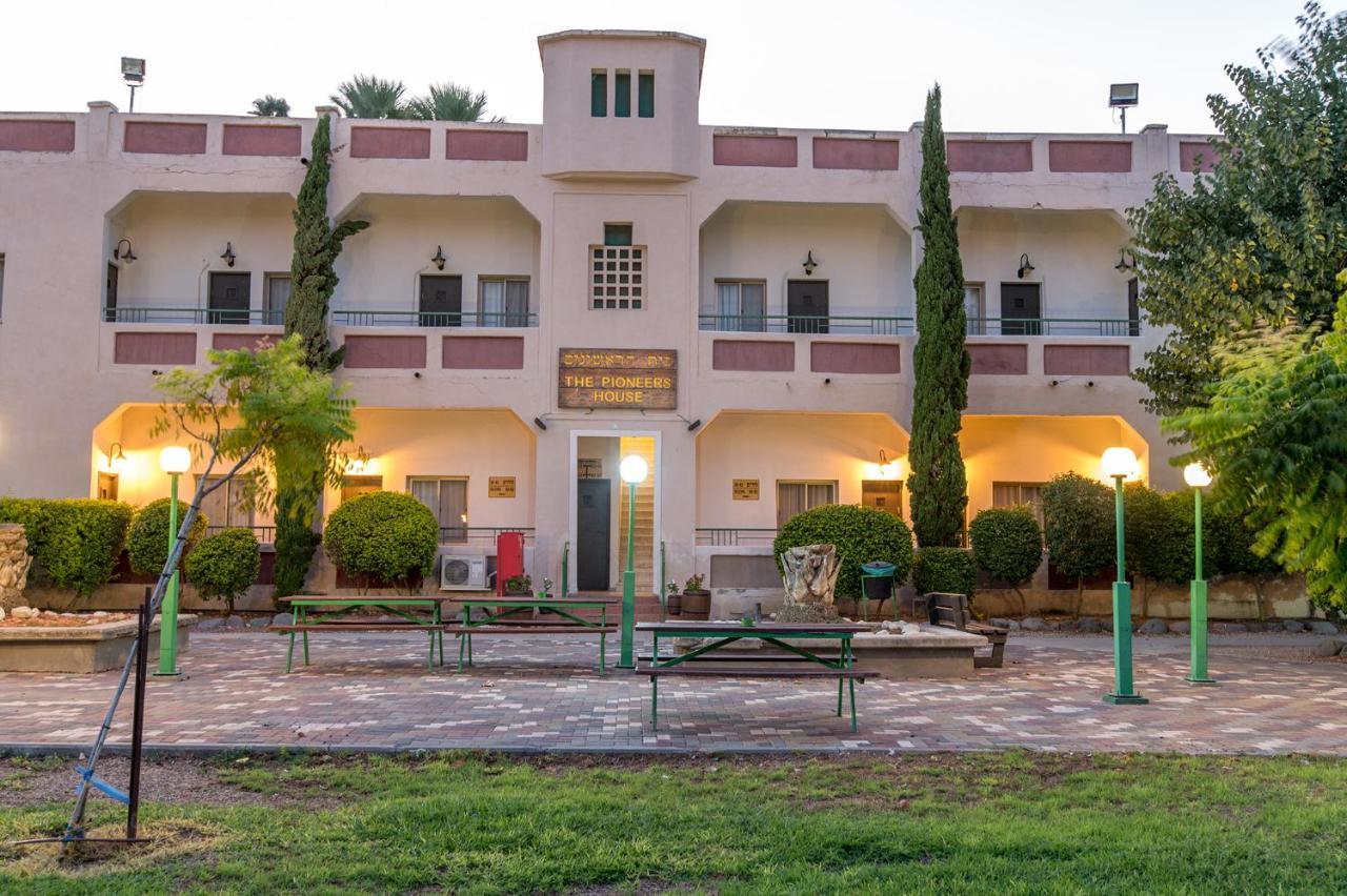 Degania Bet Kibbutz Country Lodging Кинерет Экстерьер фото