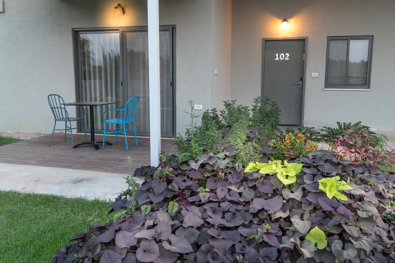 Degania Bet Kibbutz Country Lodging Кинерет Экстерьер фото